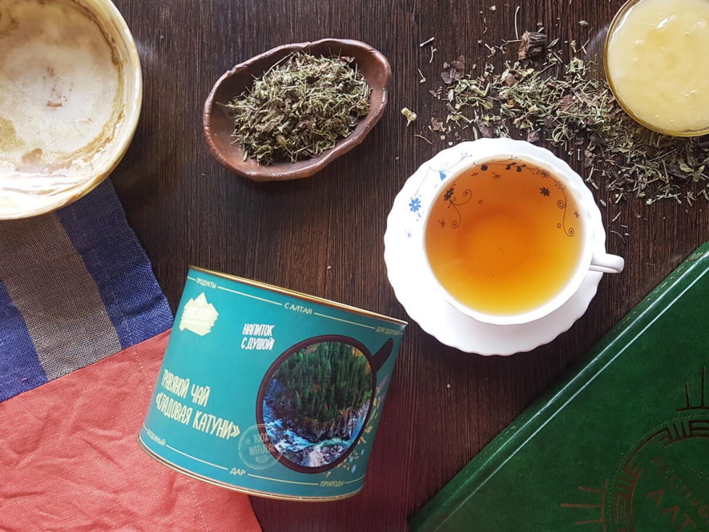 Чай из алтайских трав "Кладовая Катуни" в тубусе