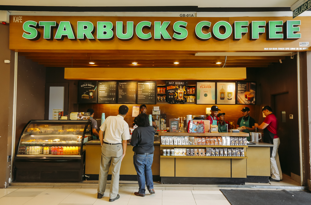 В меню Starbucks в США и Канаде появятся веганские бургеры